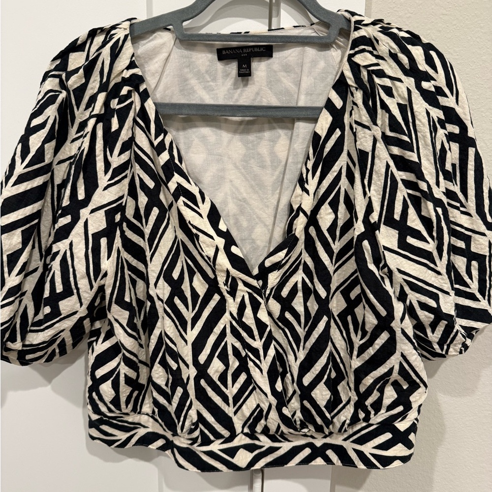 Banana Republic Black and White Patterned Blouse